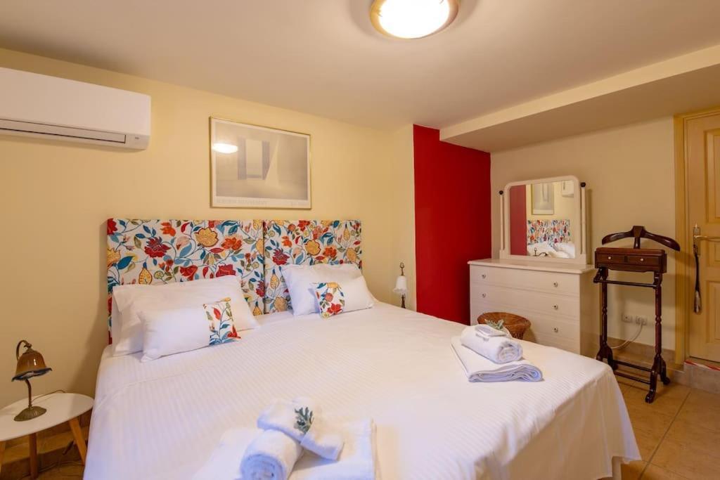 Villa Elmar Aegina Екстериор снимка