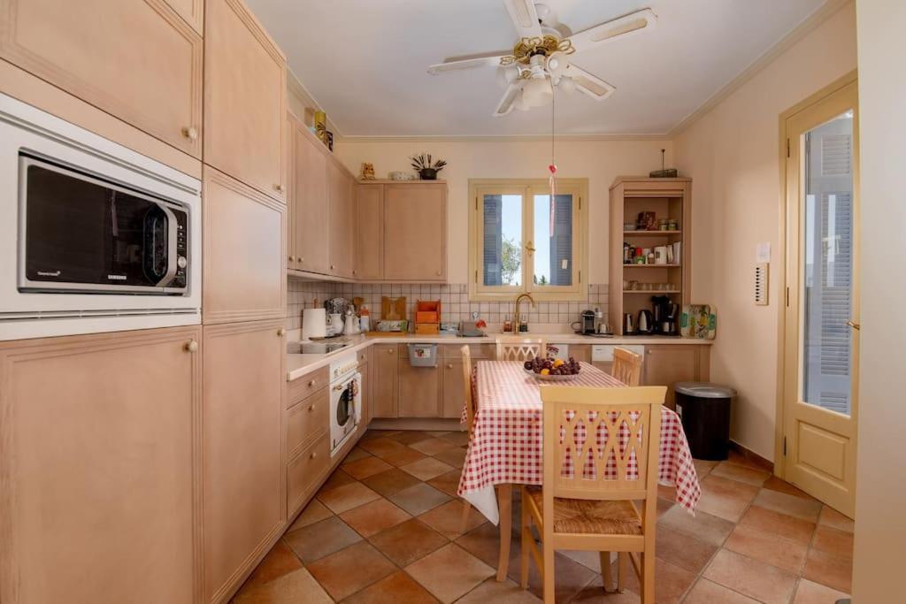 Villa Elmar Aegina Екстериор снимка